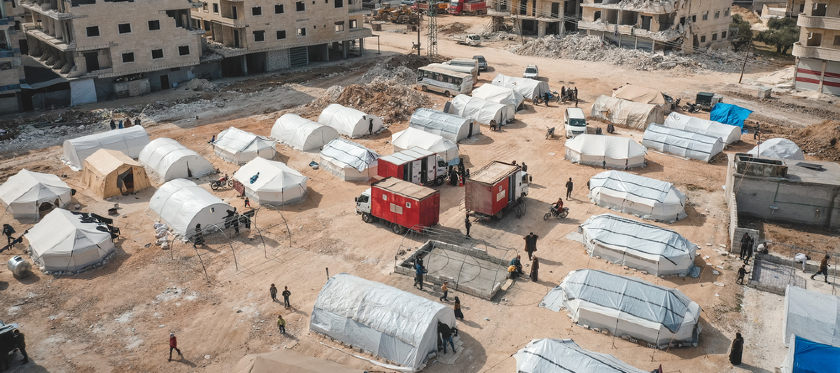 Mobile Kliniken in Lastwagen nach dem Erdbeben in der Türkei